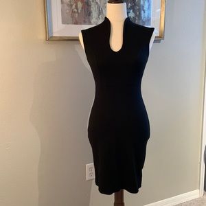 Black sleeveless dress